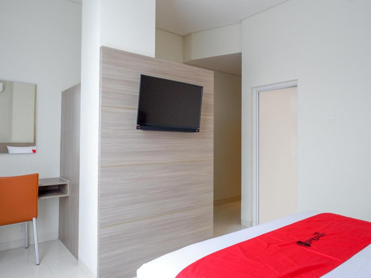 Hotel Reddoorz Near Exit Tol Banyumanik 2 Srondolwetan Exteriér fotografie