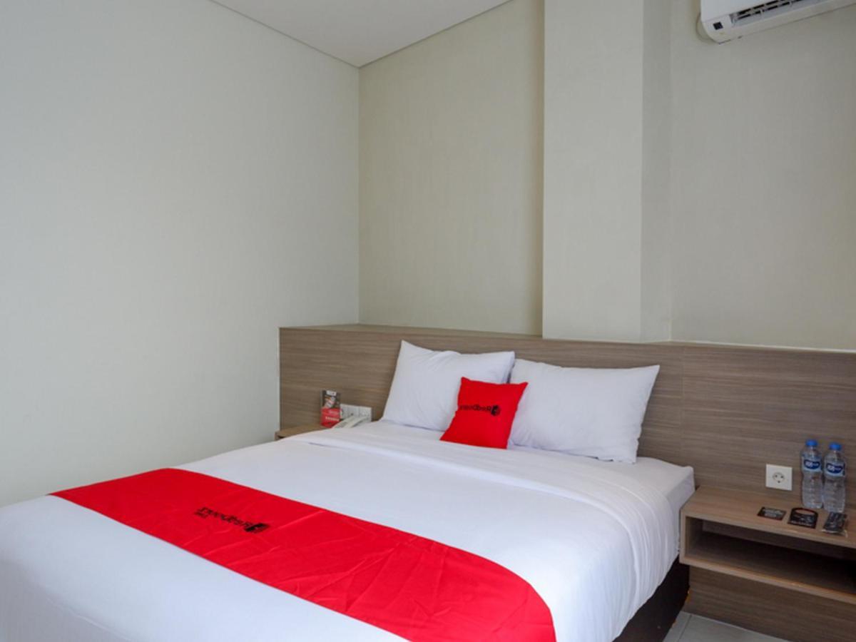 Hotel Reddoorz Near Exit Tol Banyumanik 2 Srondolwetan Exteriér fotografie