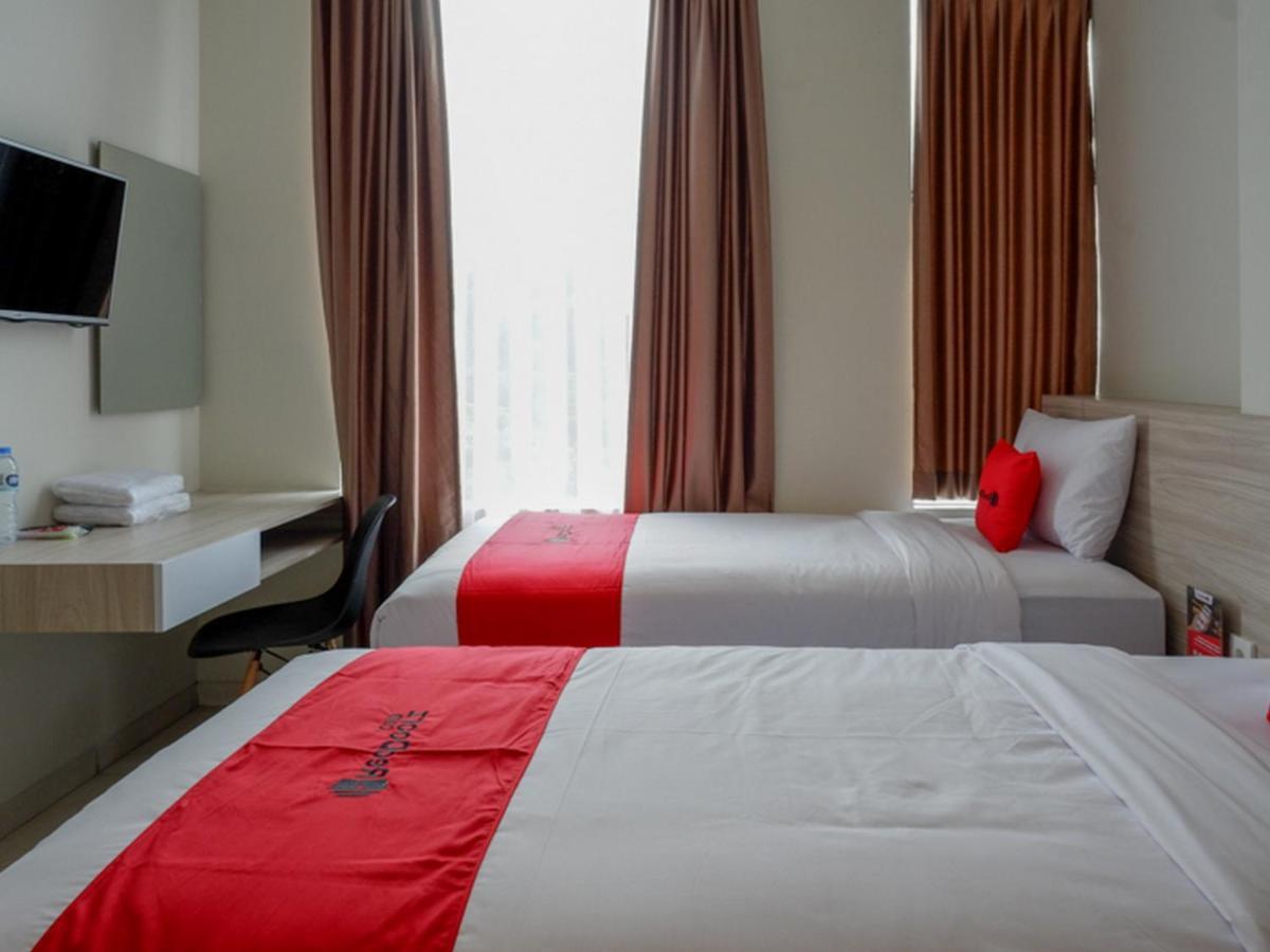 Hotel Reddoorz Near Exit Tol Banyumanik 2 Srondolwetan Exteriér fotografie