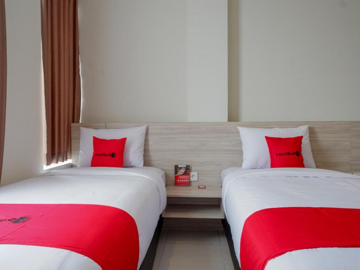 Hotel Reddoorz Near Exit Tol Banyumanik 2 Srondolwetan Exteriér fotografie