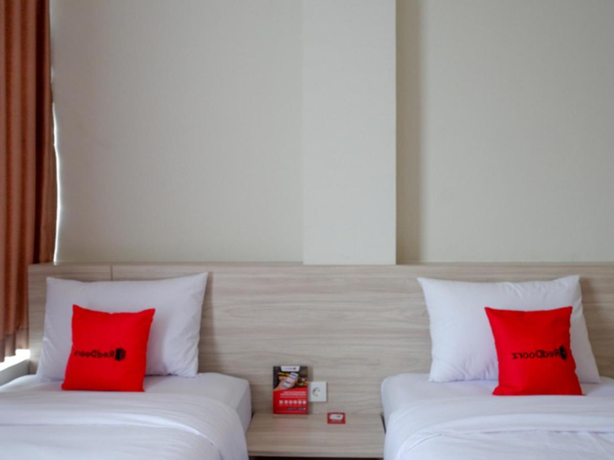 Hotel Reddoorz Near Exit Tol Banyumanik 2 Srondolwetan Exteriér fotografie