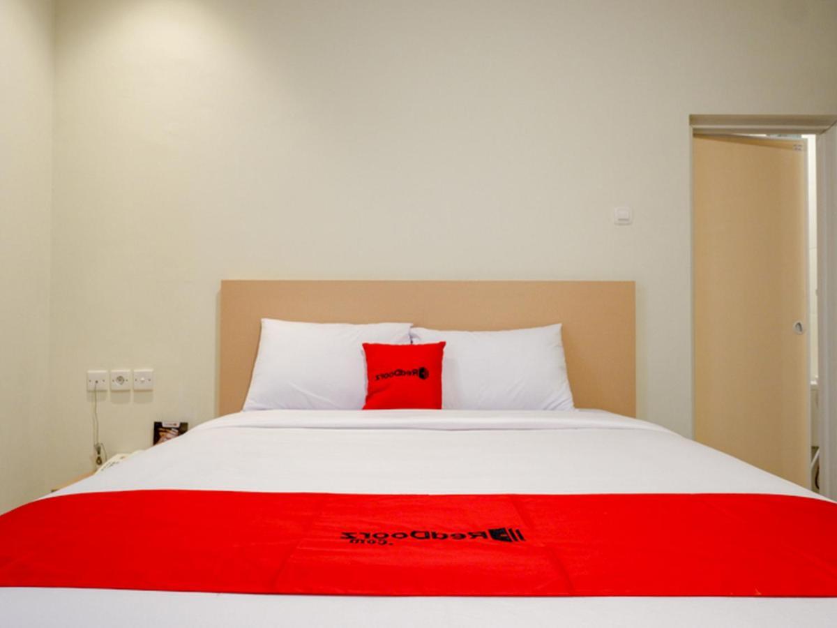 Hotel Reddoorz Near Exit Tol Banyumanik 2 Srondolwetan Exteriér fotografie