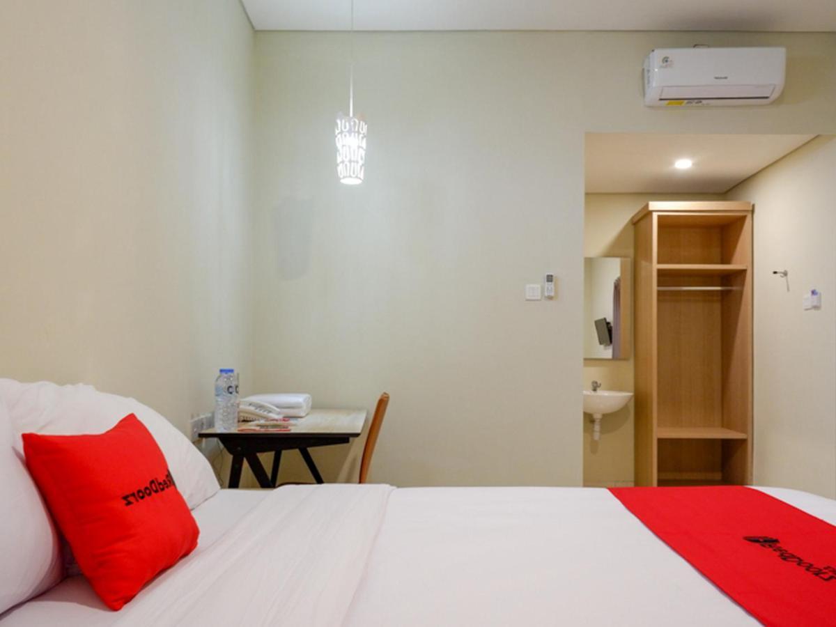 Hotel Reddoorz Near Exit Tol Banyumanik 2 Srondolwetan Exteriér fotografie