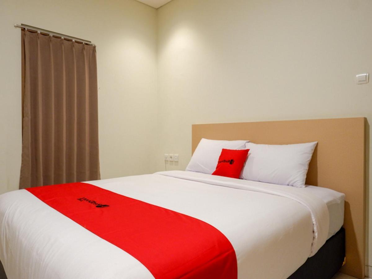 Hotel Reddoorz Near Exit Tol Banyumanik 2 Srondolwetan Exteriér fotografie