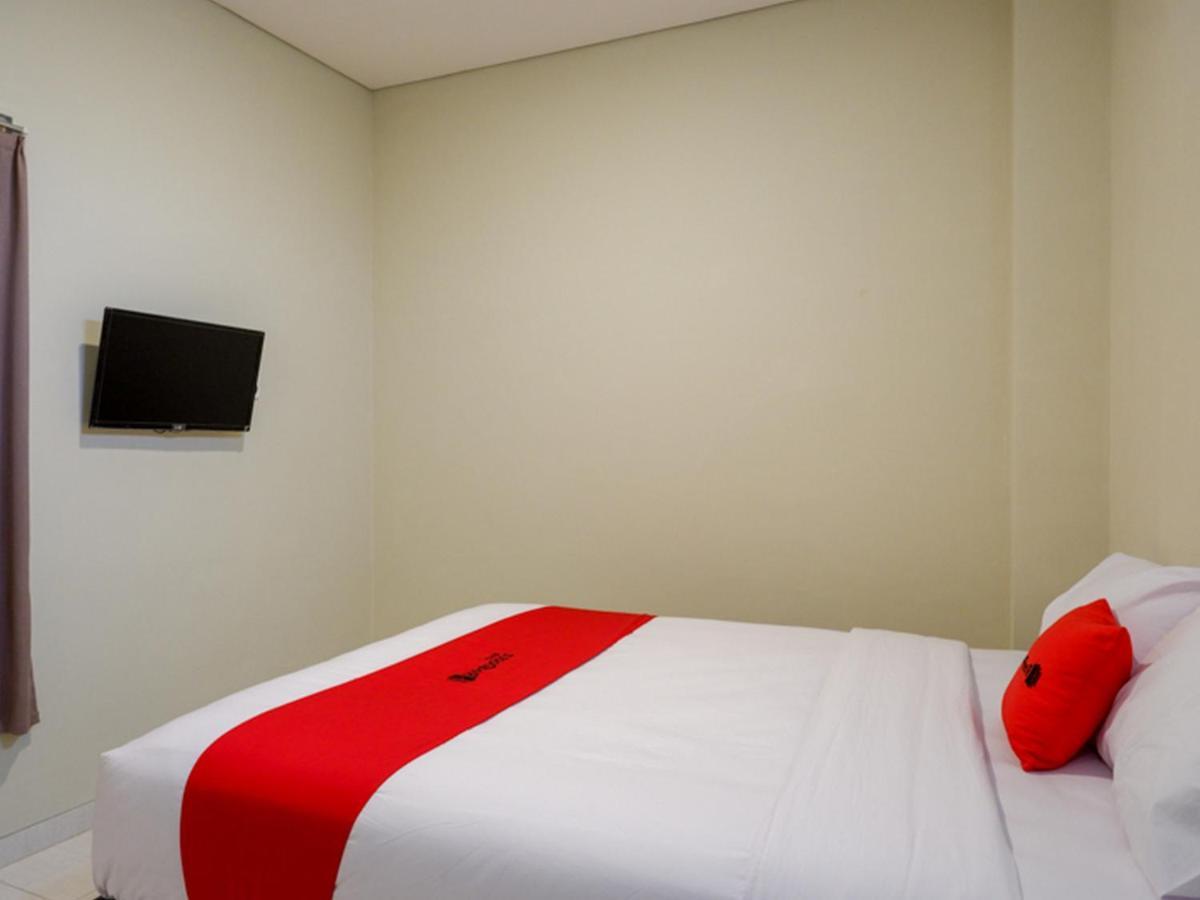 Hotel Reddoorz Near Exit Tol Banyumanik 2 Srondolwetan Exteriér fotografie