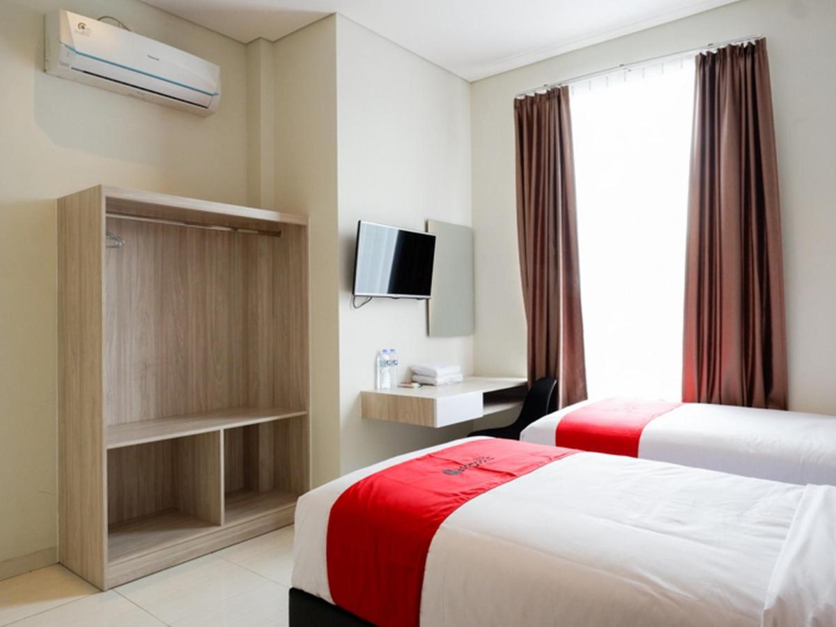 Hotel Reddoorz Near Exit Tol Banyumanik 2 Srondolwetan Exteriér fotografie